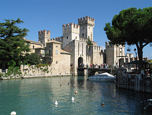 300px-SirmioneCastle